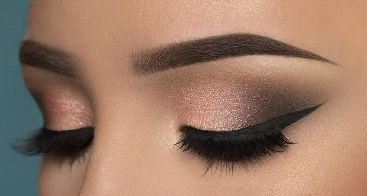 Try smokey eyes with these five easy steps