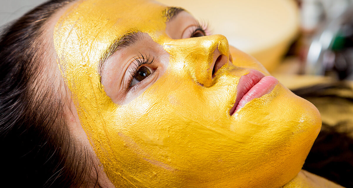 5 Effective Ayurvedic Face Packs For Glowing Skin