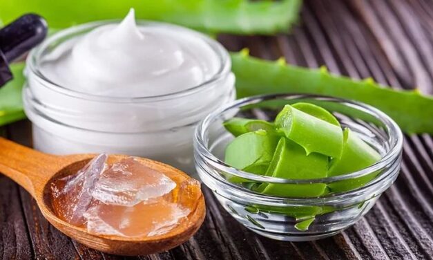 🌿 How to Use Aloe Vera for Skin & Hair Care