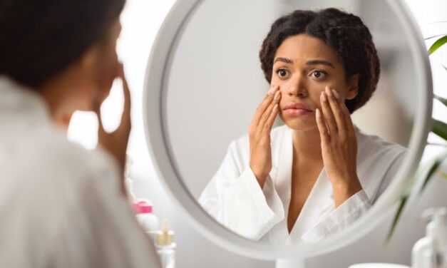 Morning Habits That Secretly Damage Your Skin
